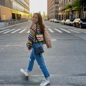 Meet your Posher, Julia